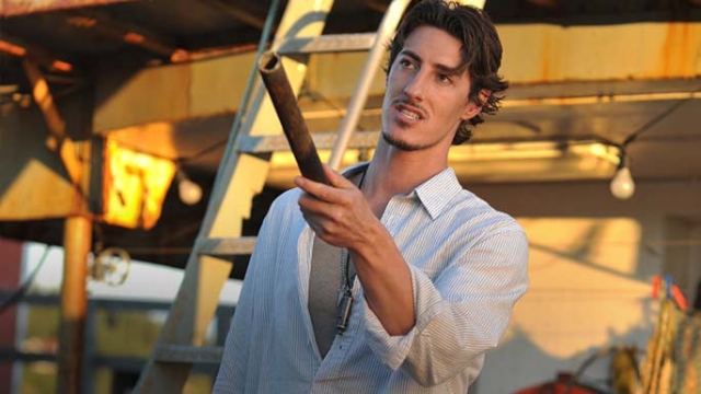 Duke Crocker (Eric Balfour) - fotó: SyFy