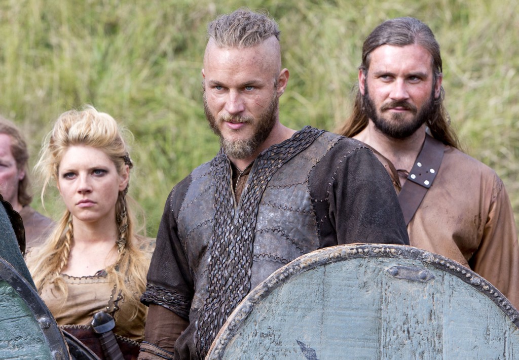 Katheryn Winnick (Lagertha Lothbrock), Travis Fimmel (Ragnar Lothbrok), Clive Standen (Rolo Lothbrok)