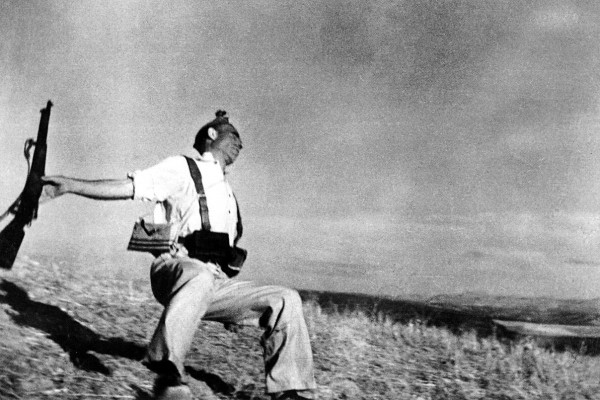 Robert Capa: A milicista halála